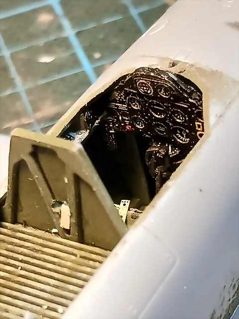 319 319