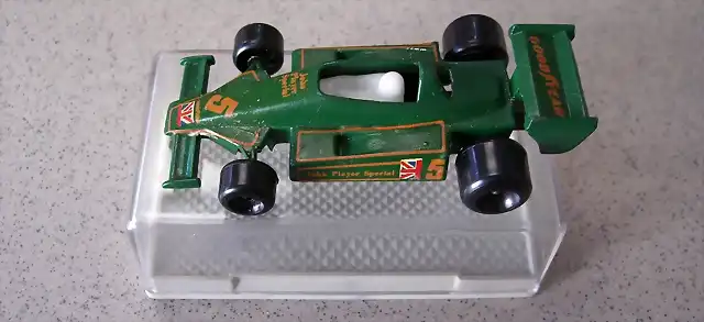 Lotus 79-04