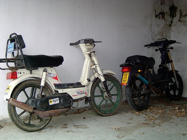 Vespino nlx 1991 vs derbi variant satart 2000