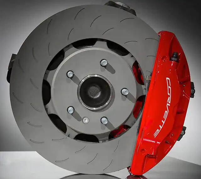 2014-chevy-corvette-stingray-c7-brembo-brakes-12