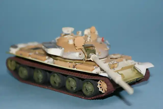 T-62 tiran FDI autoconstrucción 80% ESCI