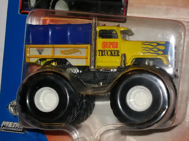 2004s 34 Super Trucker toy1