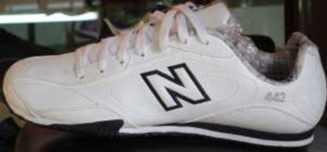 NEW BALANCE-84  $120.000