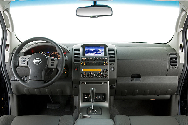 nissan navara interior