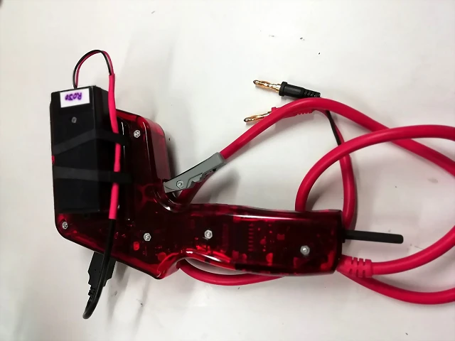 Mando rojo SCP2 portapilas USB Mando rojo SCP2 portapilas USB