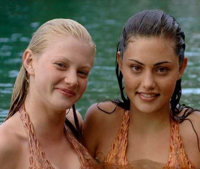 Cariba-Phoebe-cariba-heine-and-phoebe-tonkin-6997091-596-504