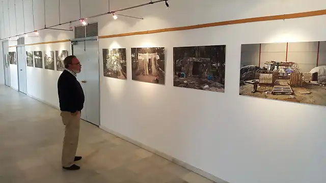 16.03.15-Exposicion fotos en M. de RT-ASNUCI-Campamento migrantes en Lepe (16)