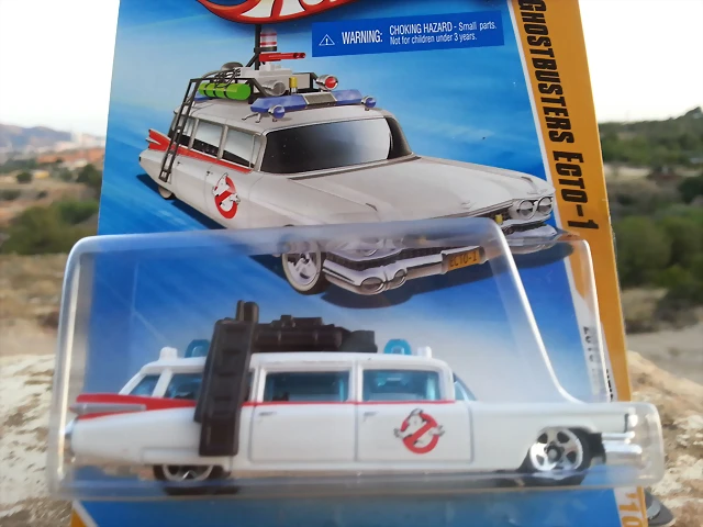 ECTO 1 GHOSTBUSTER