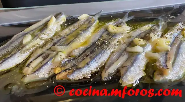 Boquerones al ajillo