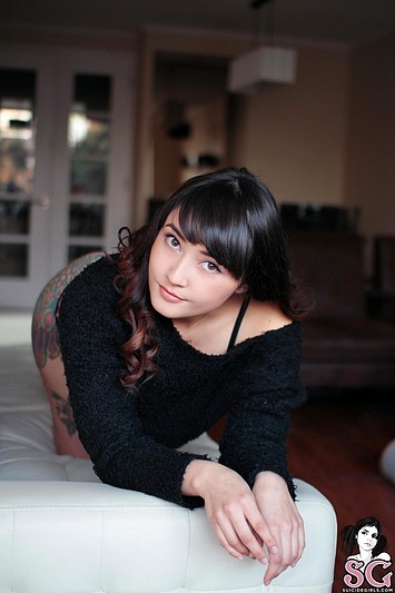 allis-suicide-girls-3