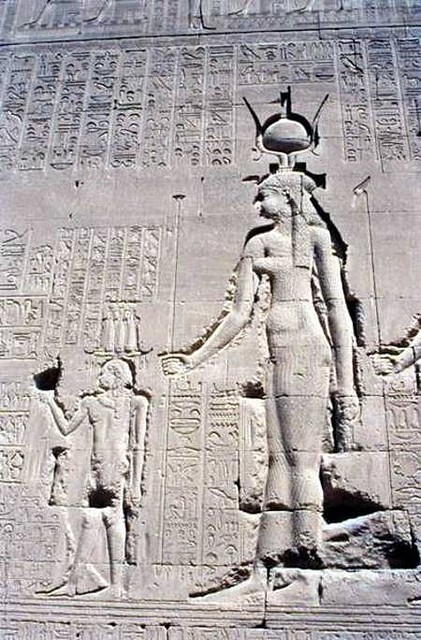 relief_depicting_cleopatra_viii