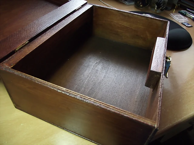 sailor y caja plumas 015