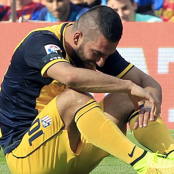 turan-lamento-tener-que-dejar-el-campo-por-lesion-0