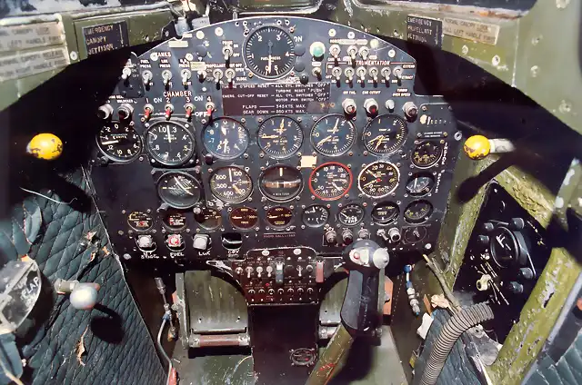 Bell_X-1B_cockpit_2_USAF