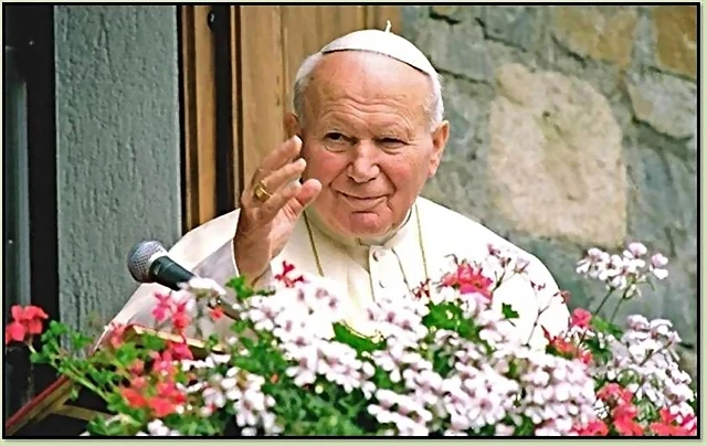 JUAN PABLO II CON FLORES