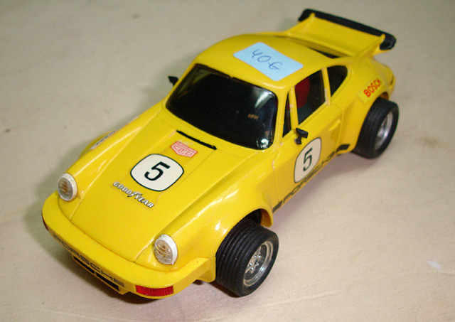 porche 911 amarillo