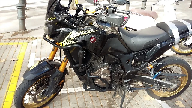 AT AT