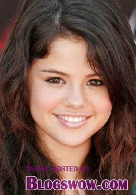 selena-gomez-dbe-004086 selena-gomez-dbe-004086