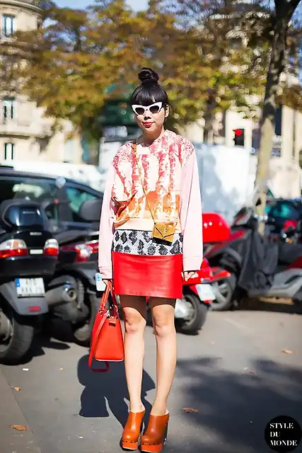 brown-clogs-and-bold-outfit-683x1024