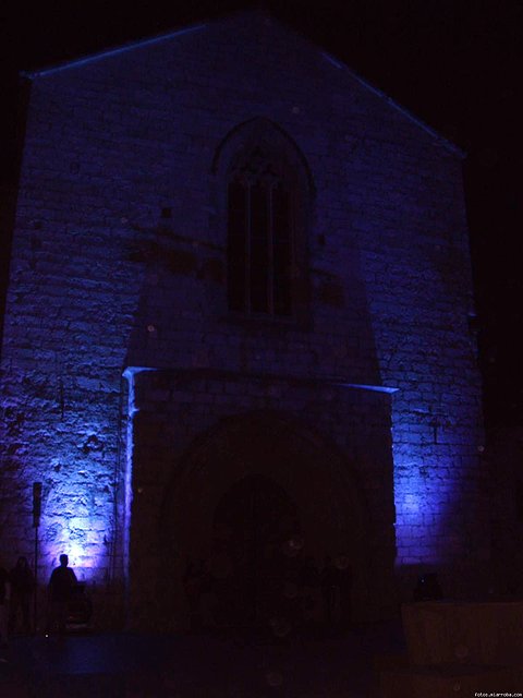 La Esglesia de Sant Francesc lucia majestuosa