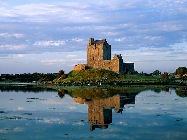 Dunguaire Castle, Kinvara, County Clare, Ireland Dunguaire Castle, Kinvara, County Clare, Ireland