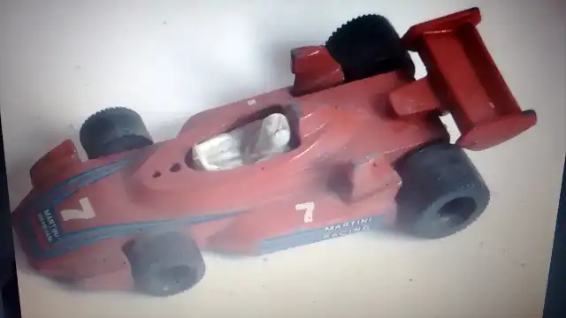 F1 Brabham BT45 rojo palido