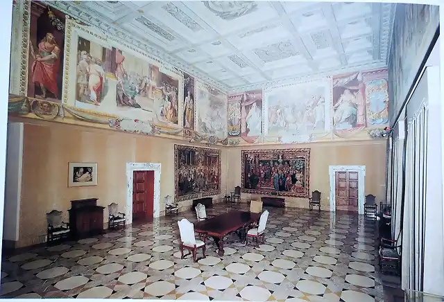 15 Sala di Costantino