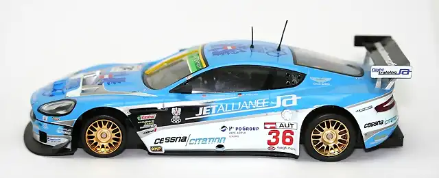 Copia de Aston Martin Scalextric England