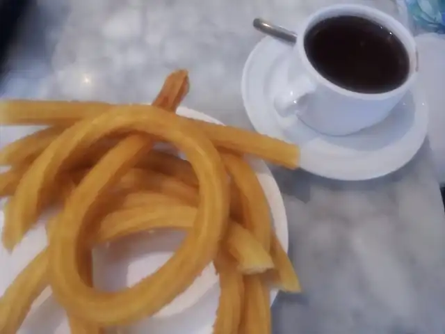 Churros con chocolate