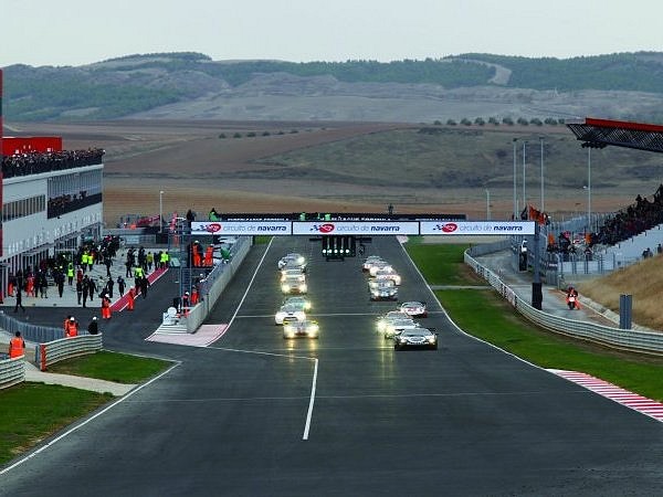 Not-Circuito-Navarra_FIA-GT1_600_450