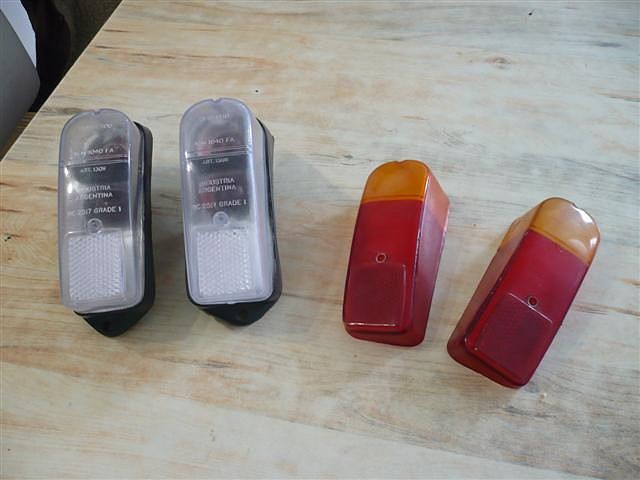 P1060824 (Small) P1060824 (Small)