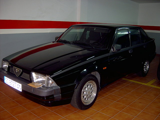 Alfa 75 America