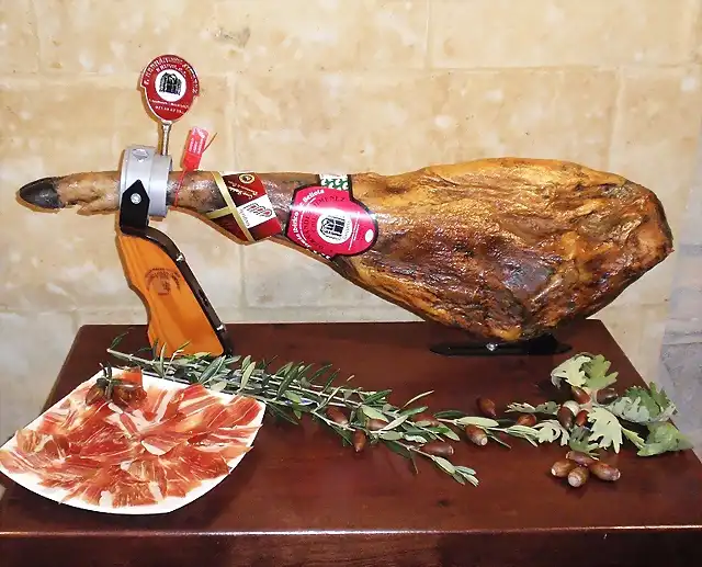 jamon-iberico-de-cebo-de-campo-do-guijuelo-447951