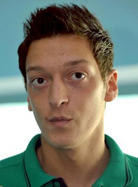 Ozil 1