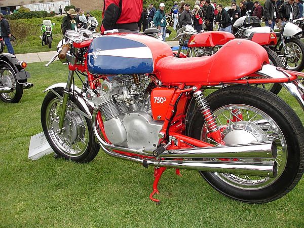 mv-auusta-750s mv-auusta-750s