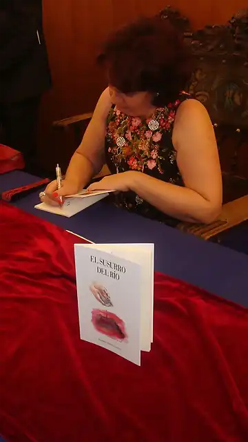 Rosario Santana presenta su libro poemario-Fot J.Ch.Q.-21.06.13.jpg (11)