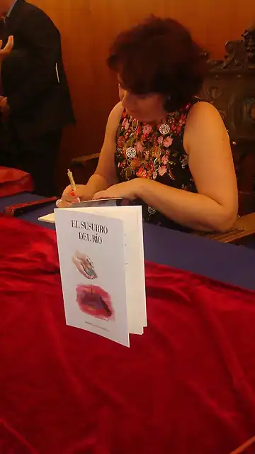 Rosario Santana presenta su libro poemario-Fot J.Ch.Q.-21.06.13.jpg (12)