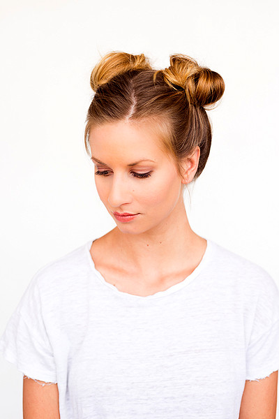 double-bun-pigtails-hair-tutorial-1