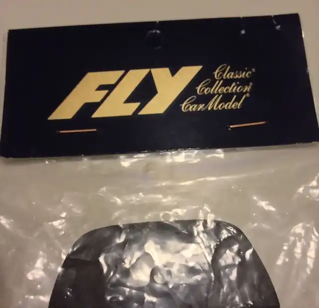 Chasis de FLY con logo serigrafiado del maquetista PINGUE  (4)