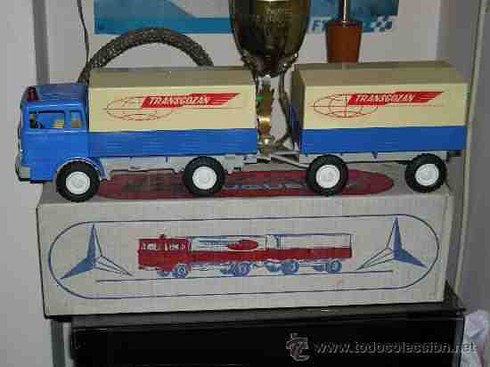 Camion Mercedes 1620 con Remolque TRANSGOZAN Camion Mercedes 1620 con Remolque TRANSGOZAN