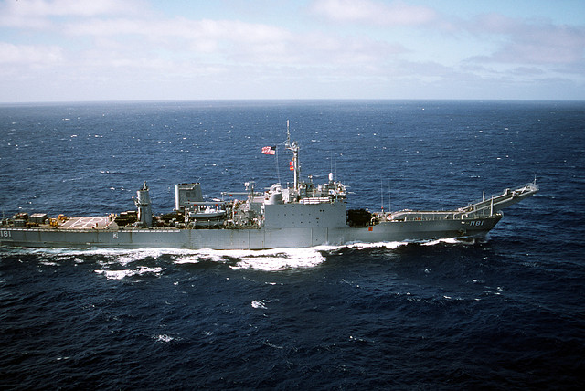 LST-1181 USS Sumter, foto 04