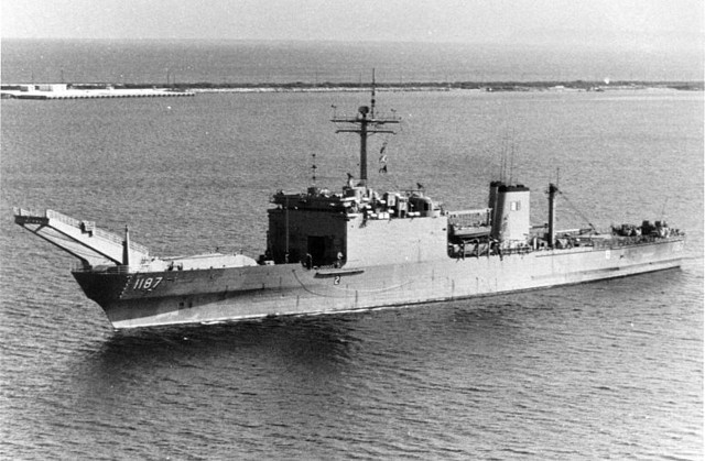 LST-1187 USS Tuscaloosa, foto 02