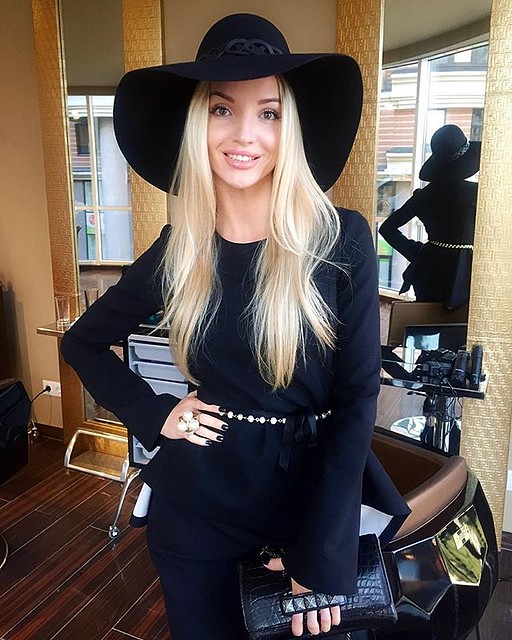 liliyafleurdelis_2015-10-09_16-44-18 liliyafleurdelis_2015-10-09_16-44-18