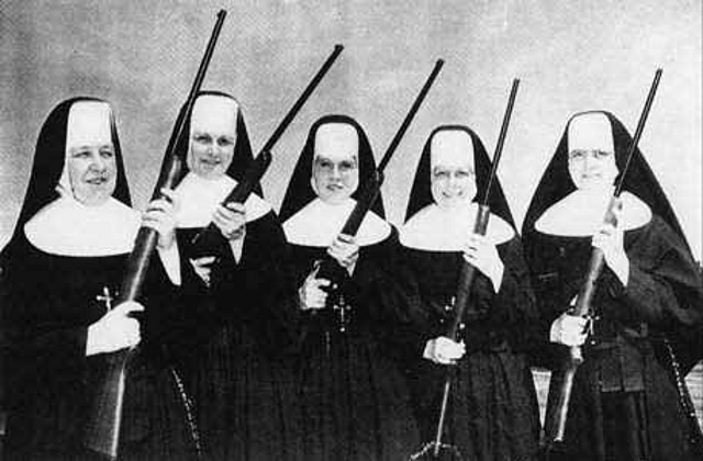 monjas_ataque