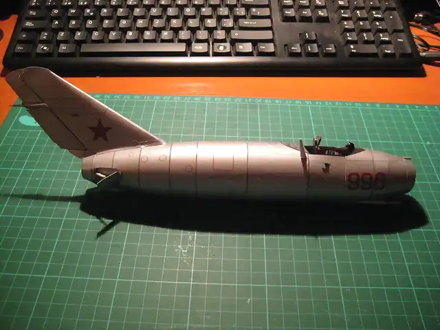 MIG 15 008