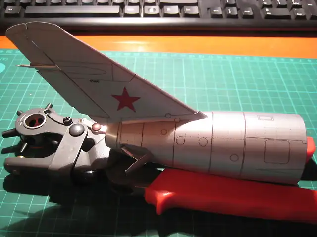 MIG 15 004