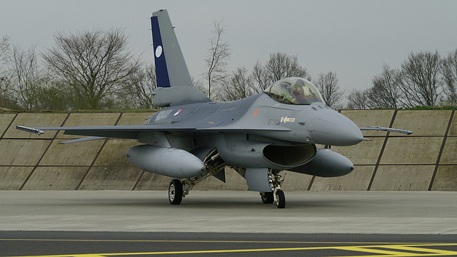 J-204 b J-204 b