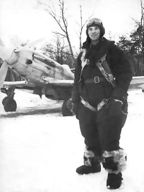 !Soviet pilot 02