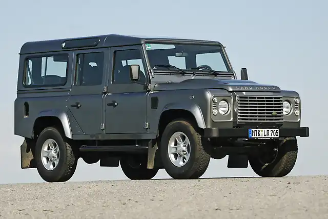 Land-Rover-Defender-729x486-3f570577e84ad1e7