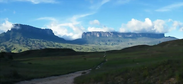 Screenshot_18 tepuy-kukenam-y-roraima Screenshot_18 tepuy-kukenam-y-roraima